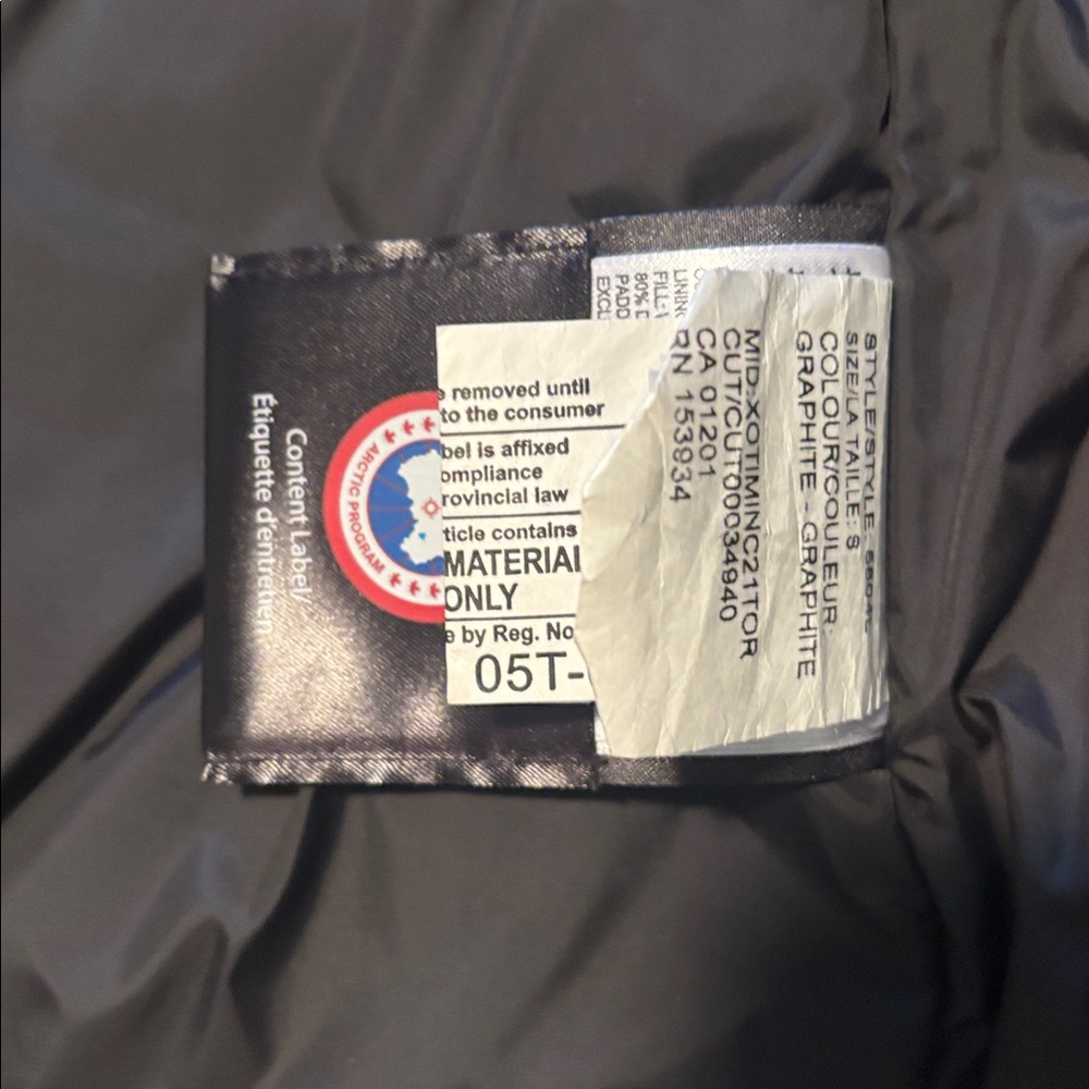 Canada Goose winter jacket - Picture 5 of 7
